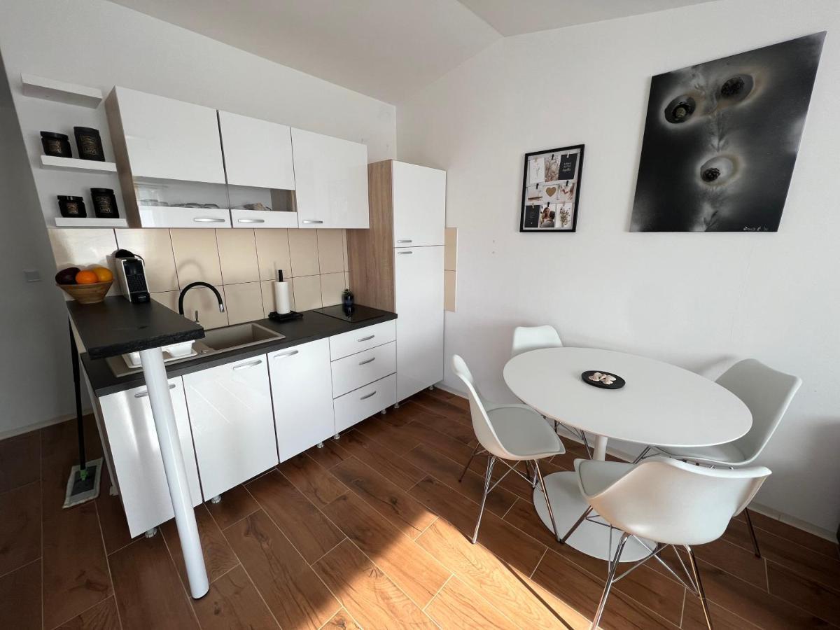 Apartment Mona Vir Εξωτερικό φωτογραφία
