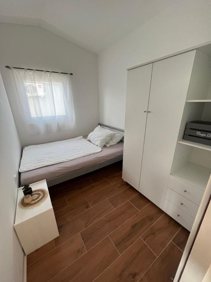 Apartment Mona Vir Εξωτερικό φωτογραφία